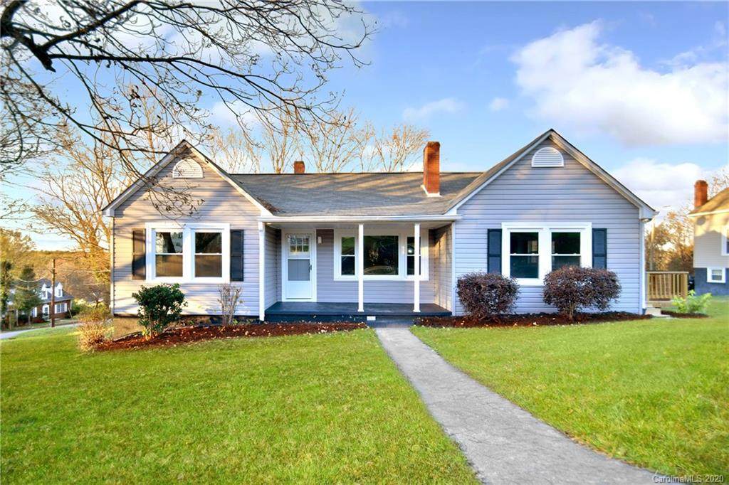 710 8th Street - Photo 1