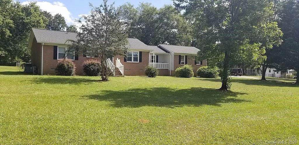 715 Woodbridge Drive - Photo 1