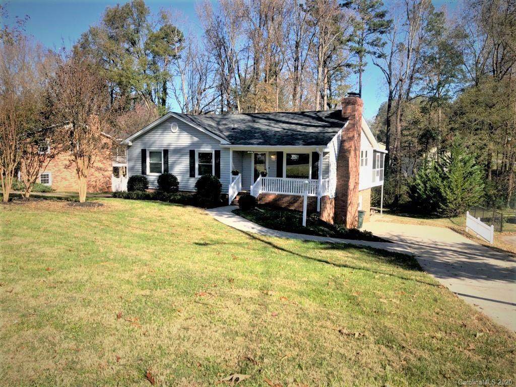 2021 Leslie Drive - Photo 1