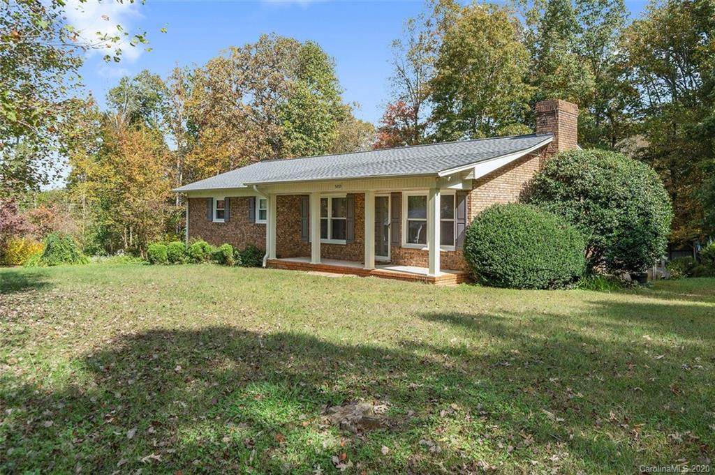 5459 Chestnut Drive - Photo 1