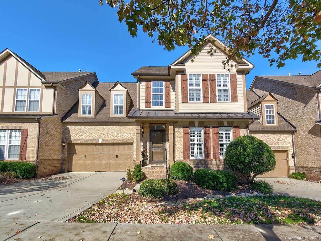 2338 Donnington Lane - Photo 1