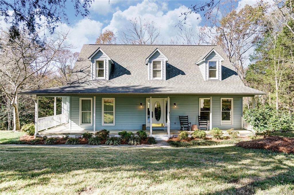 2040 Tiger Paw Lane - Photo 1