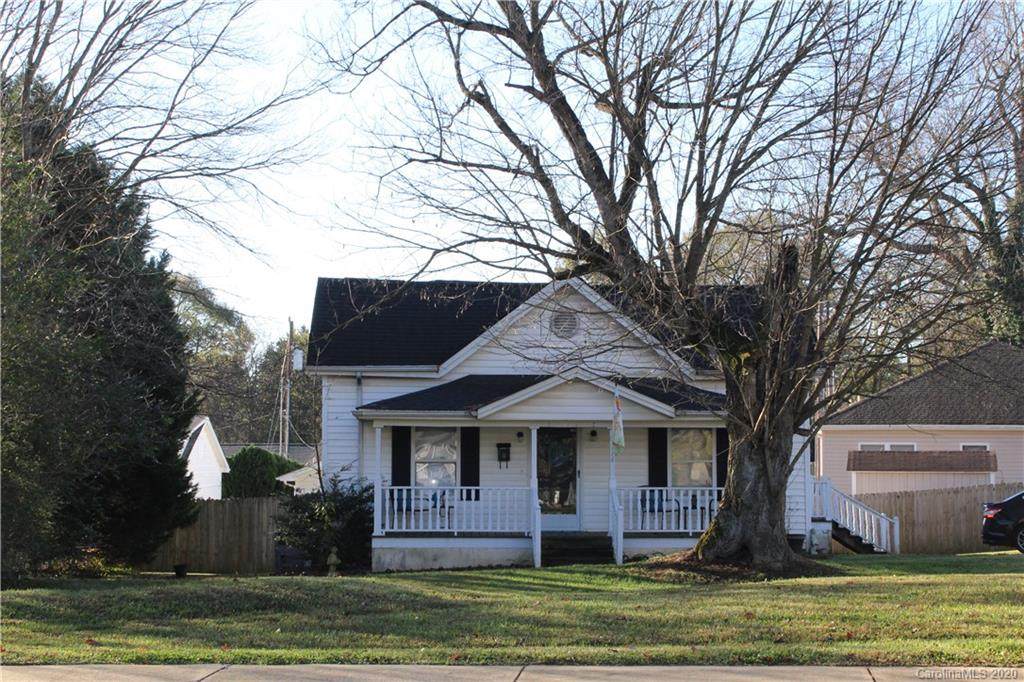 816 Catawba Street - Photo 1