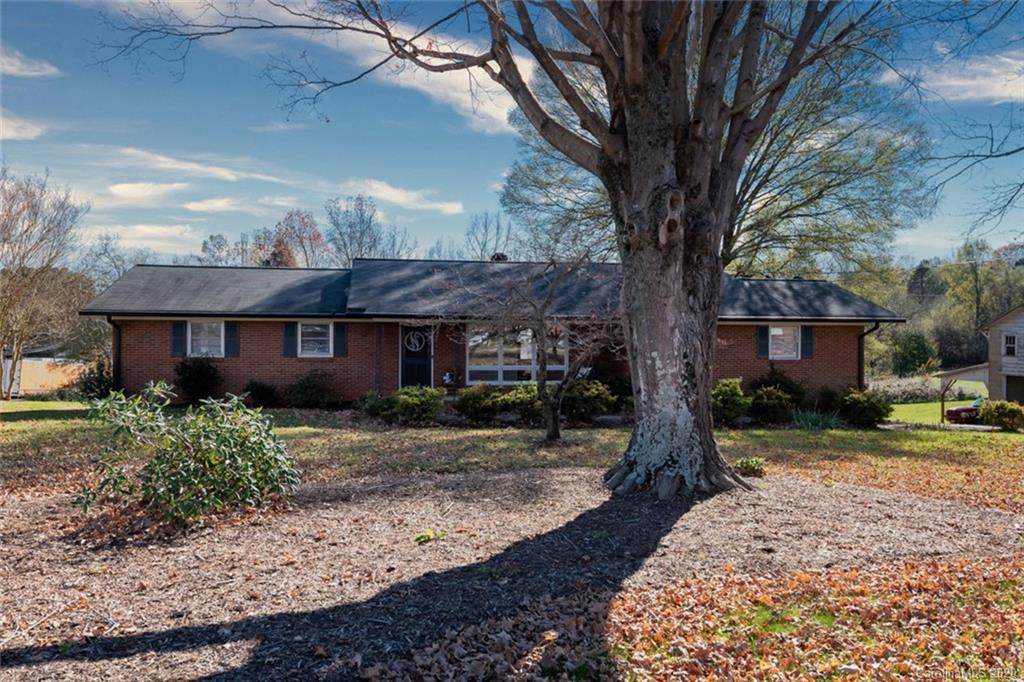 3413 Main Street - Photo 1