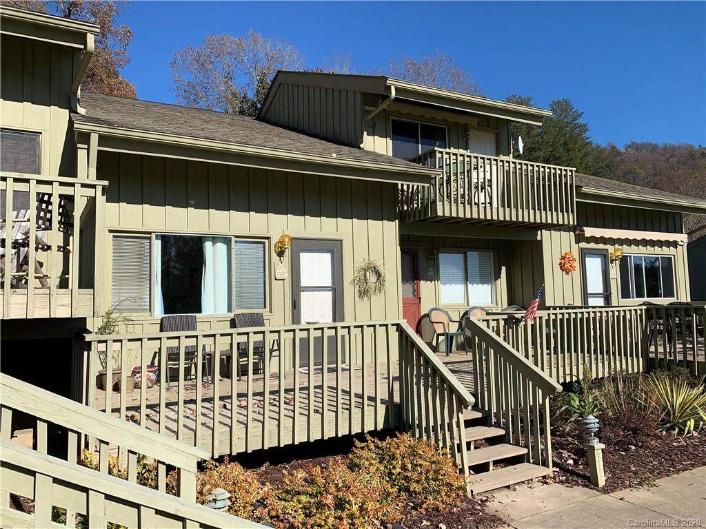 153 Fox Run Boulevard - Photo 1