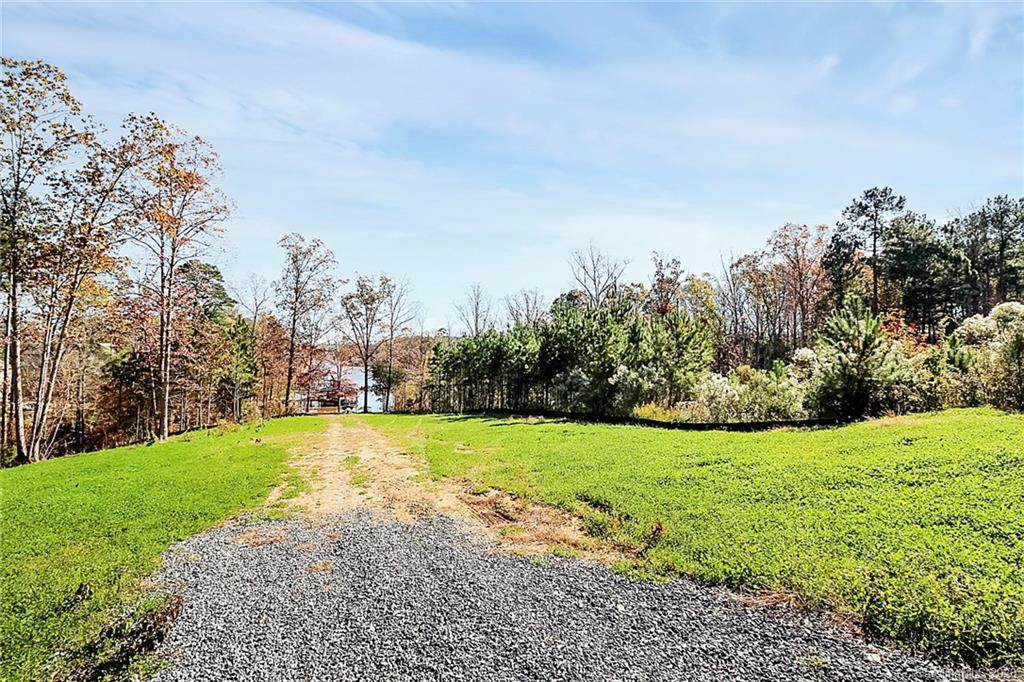 521 Rosebush Lane - Photo 1