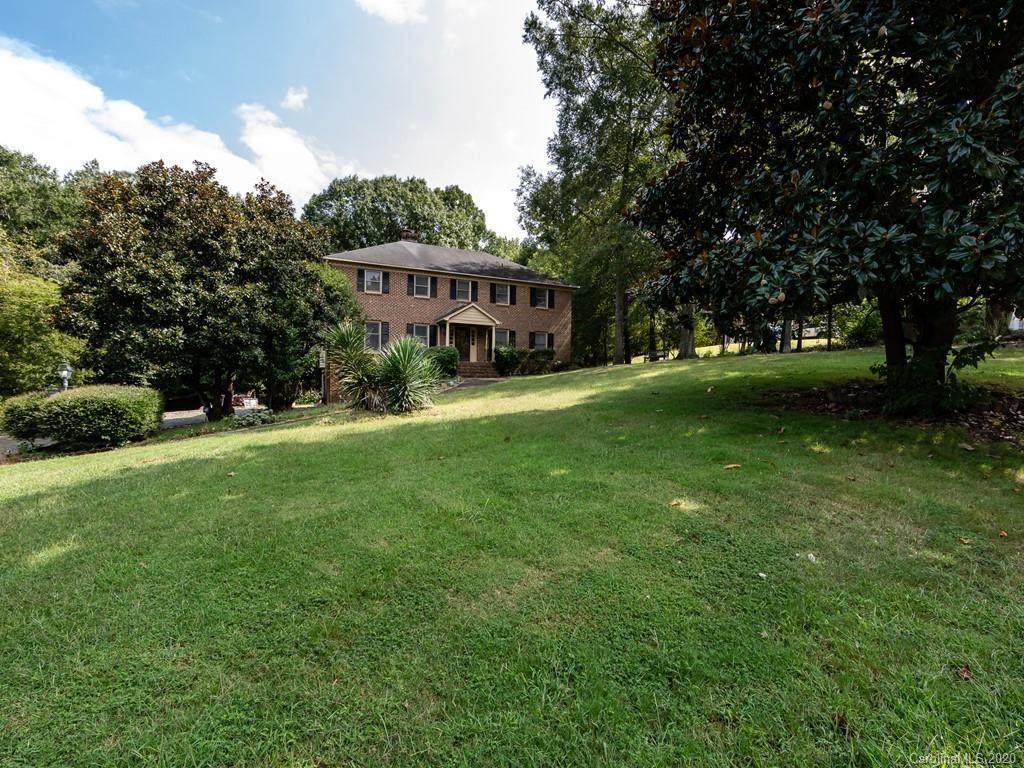 4817 Parview Drive - Photo 1