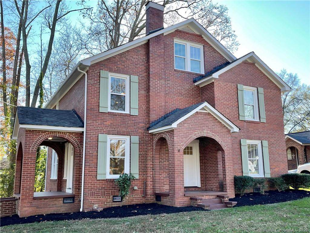 1304 Woodlawn Street - Photo 1