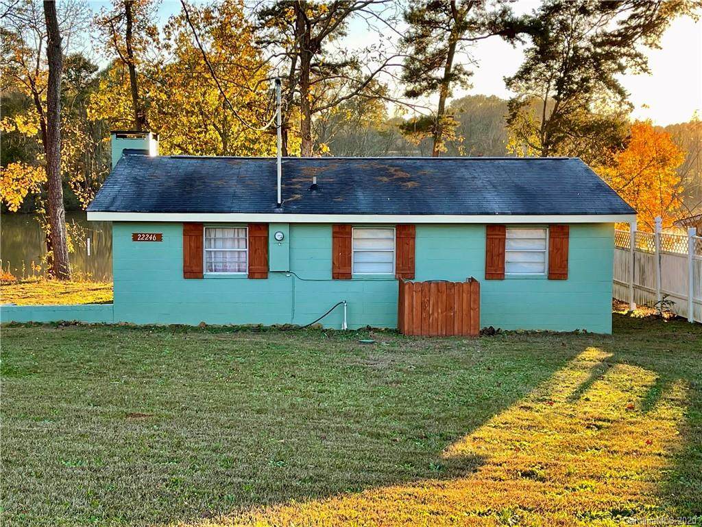 22246 Oakwood Road - Photo 1