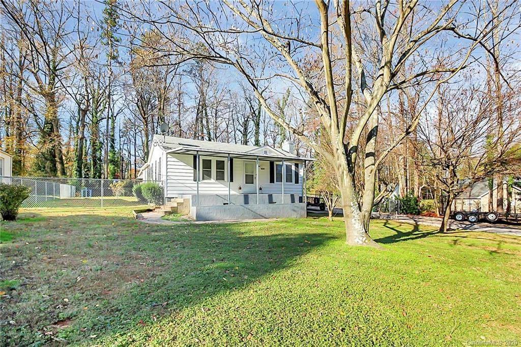 5517 Collins Street - Photo 1