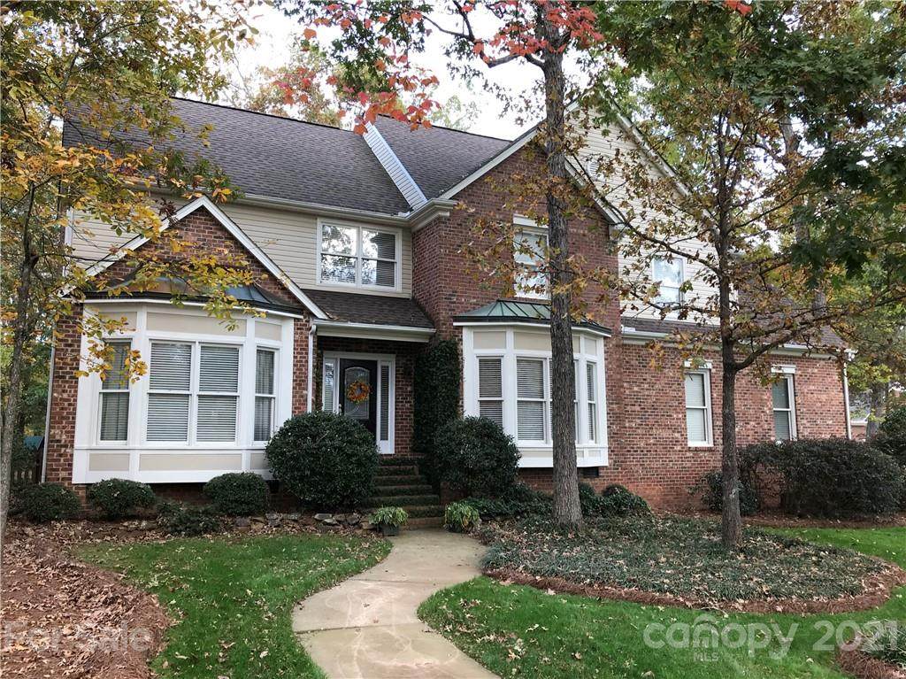 5300 Woodridge Drive - Photo 1