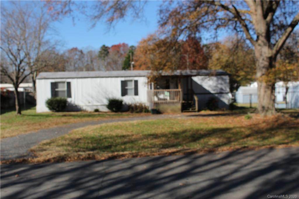 103 Pinewood Drive - Photo 1