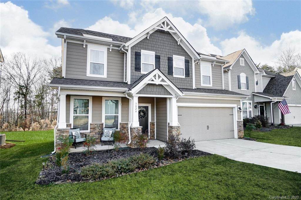 3824 Lake Breeze Drive - Photo 1