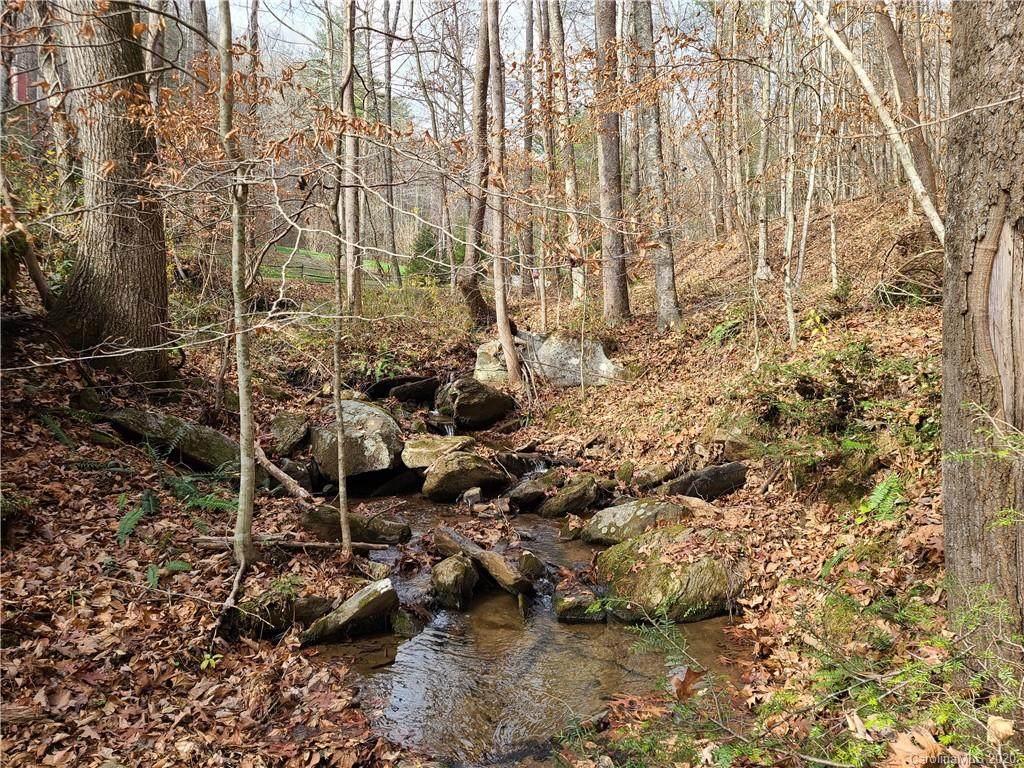 111 Hawks Landing - Photo 1