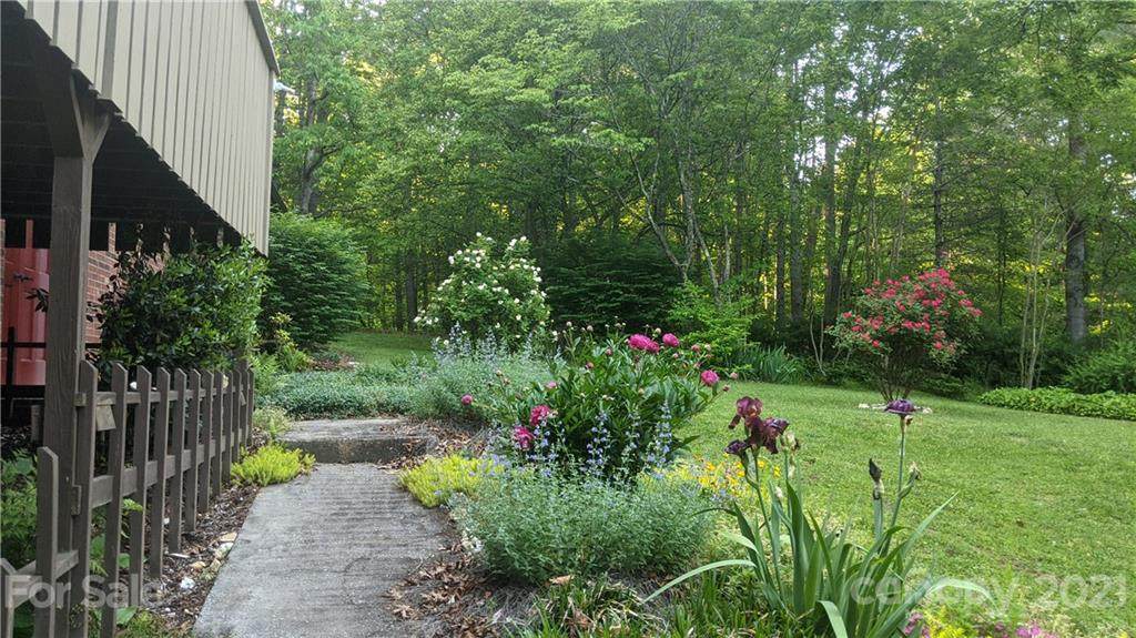 1125 Brockmore Drive - Photo 1