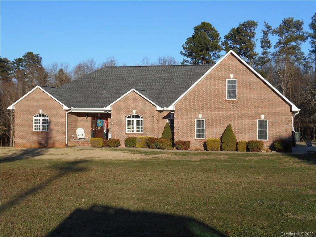 2858 Chipley Ford Road - Photo 1