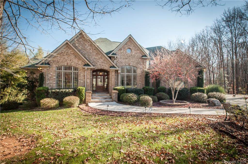 181 Scotsman Drive - Photo 1