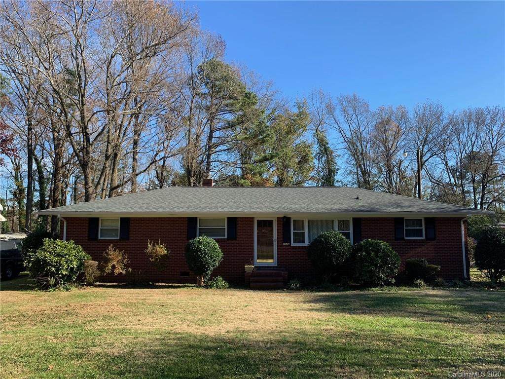 1034 Jenkins Drive - Photo 1
