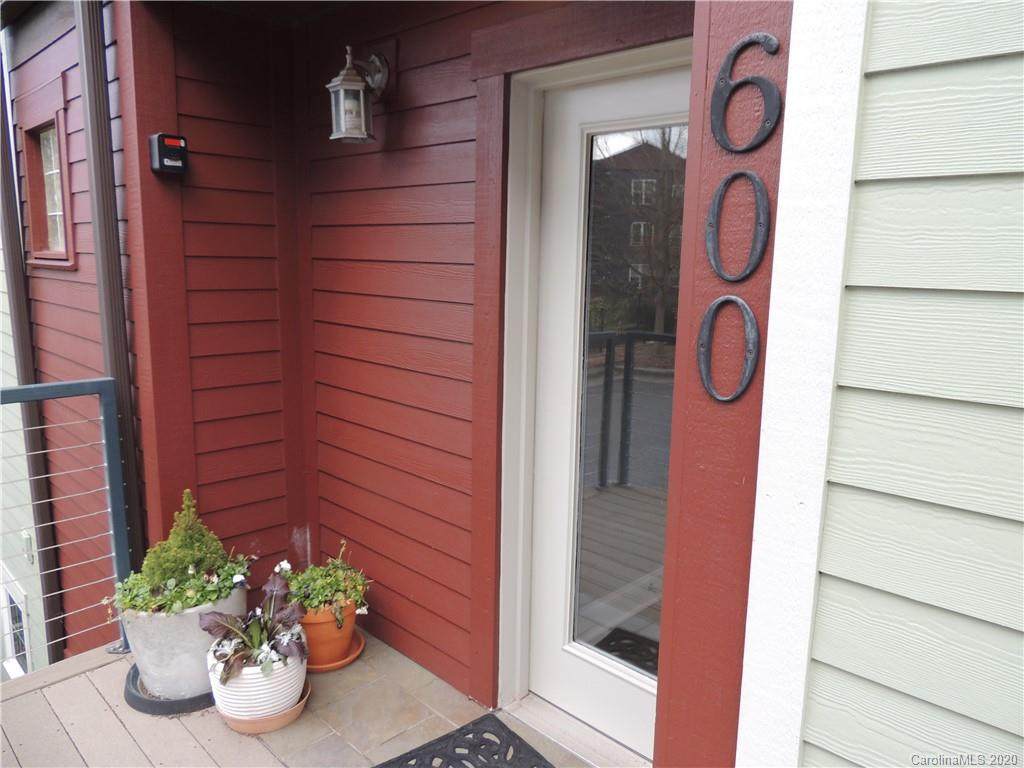 600 Skyloft Drive - Photo 1