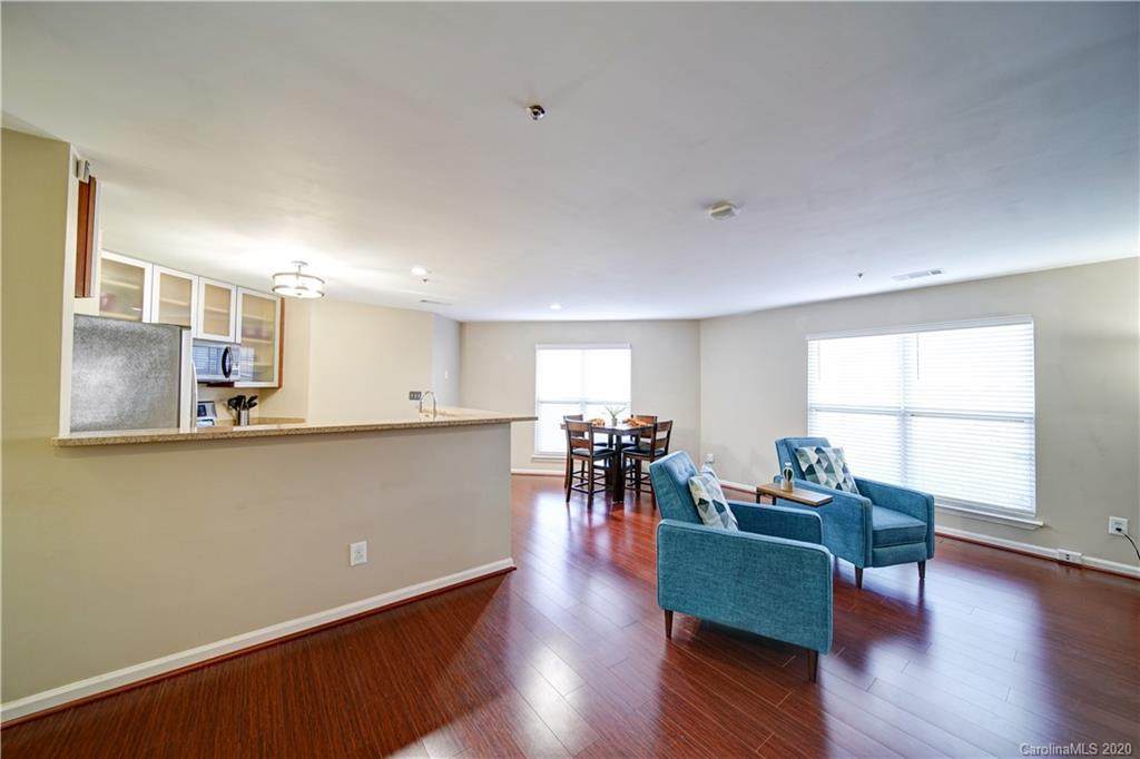 529 Graham Street - Photo 1