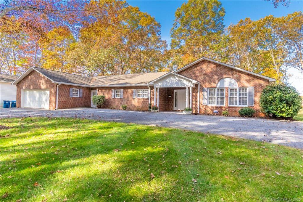 7589 Monbo Road - Photo 1