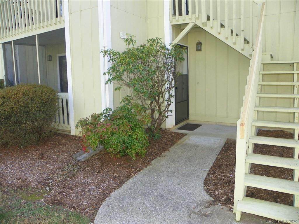 110 Heywood Road - Photo 1