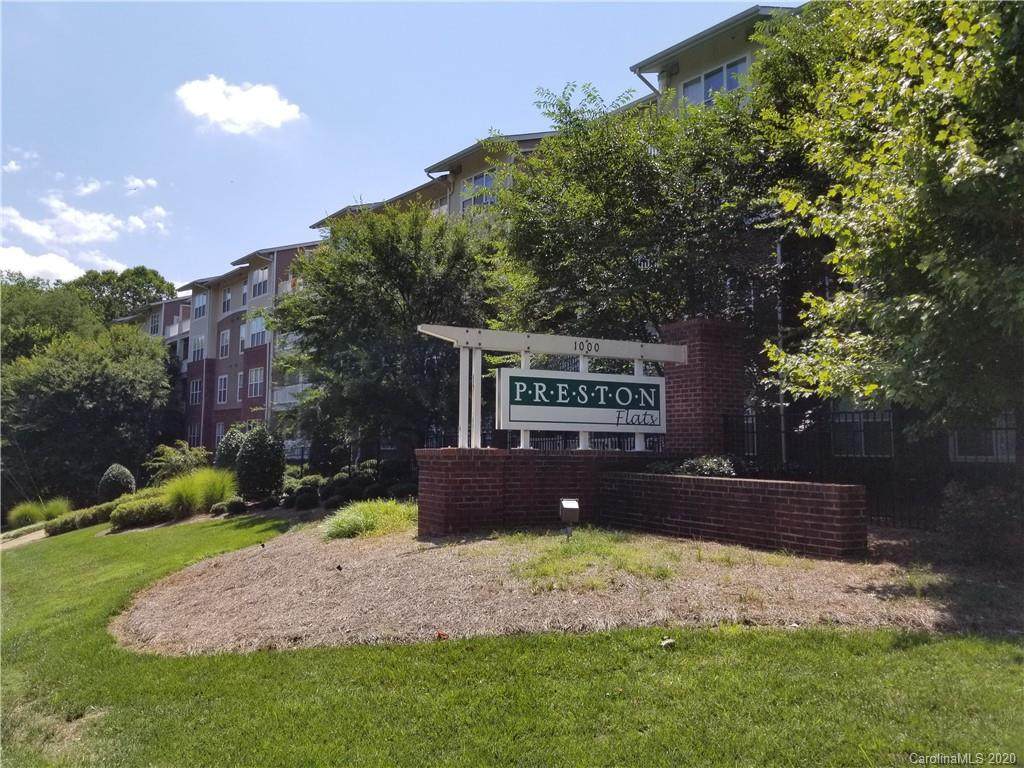 1000 Woodlawn Road - Photo 1