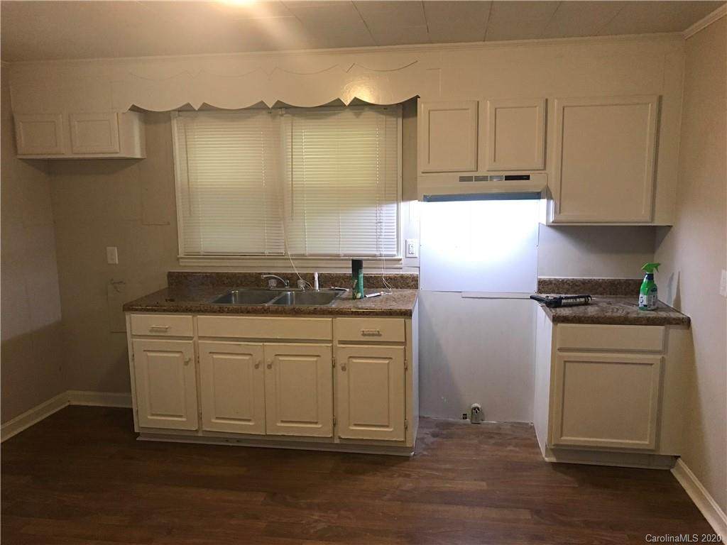 1317 May Avenue - Photo 1