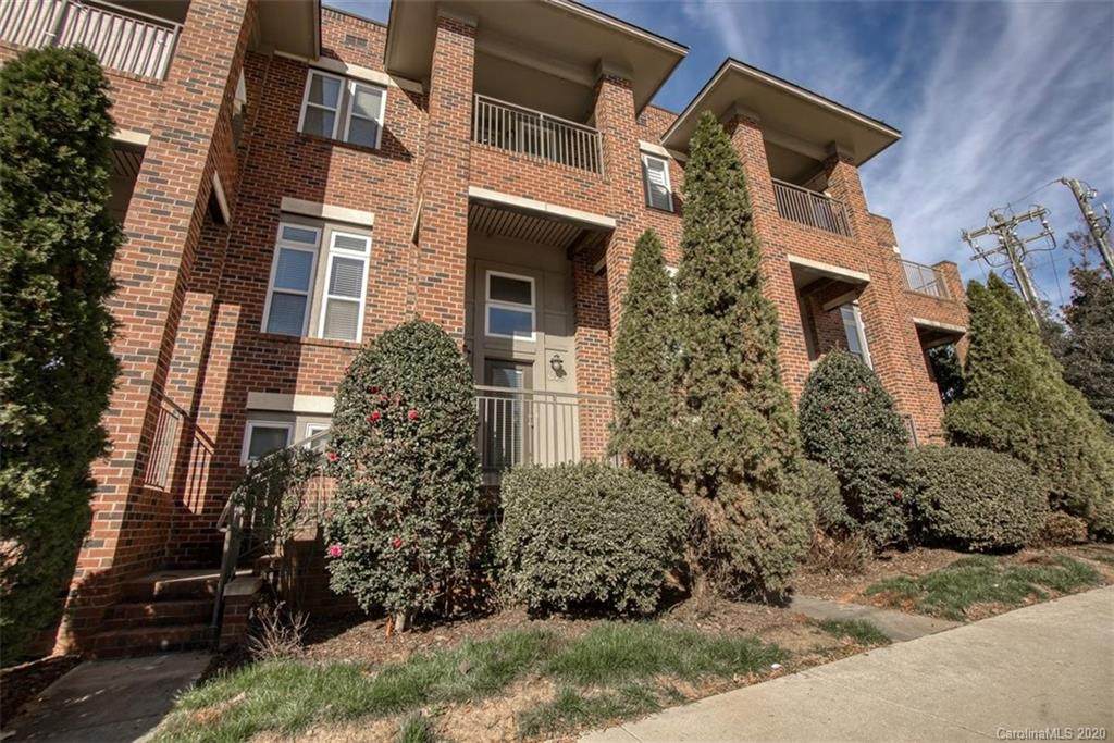 609 Hawthorne Lane - Photo 1