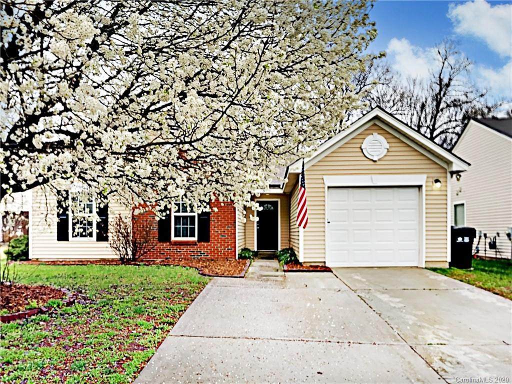 10036 Green Hedge Avenue - Photo 1