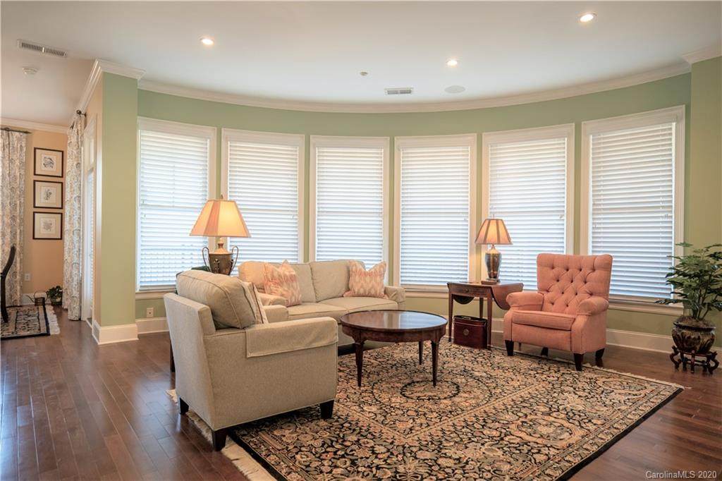 5425 Closeburn Road - Photo 1
