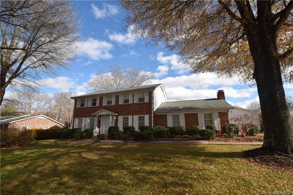 154 Charles Street - Photo 1