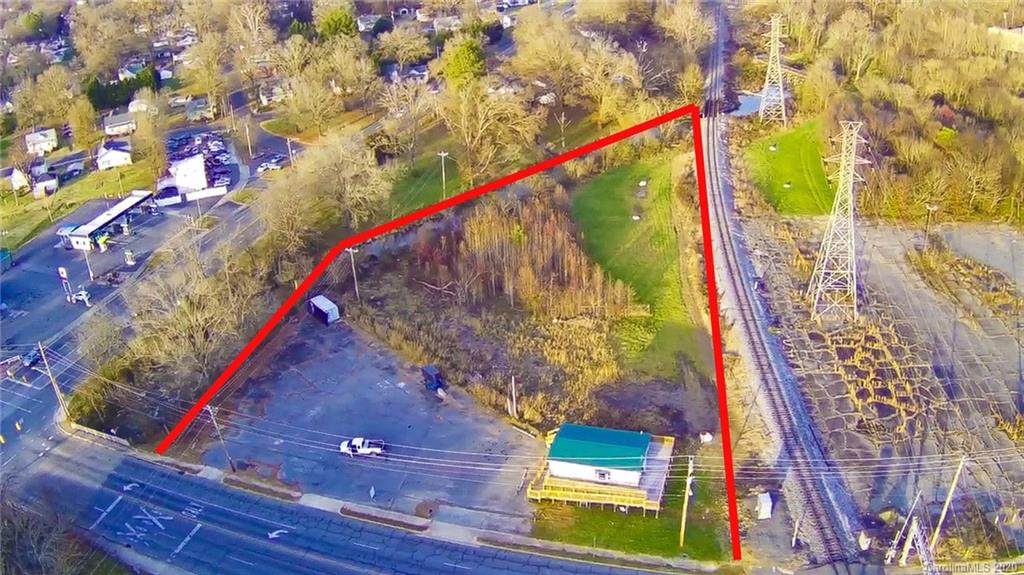 430 Salisbury Avenue - Photo 1