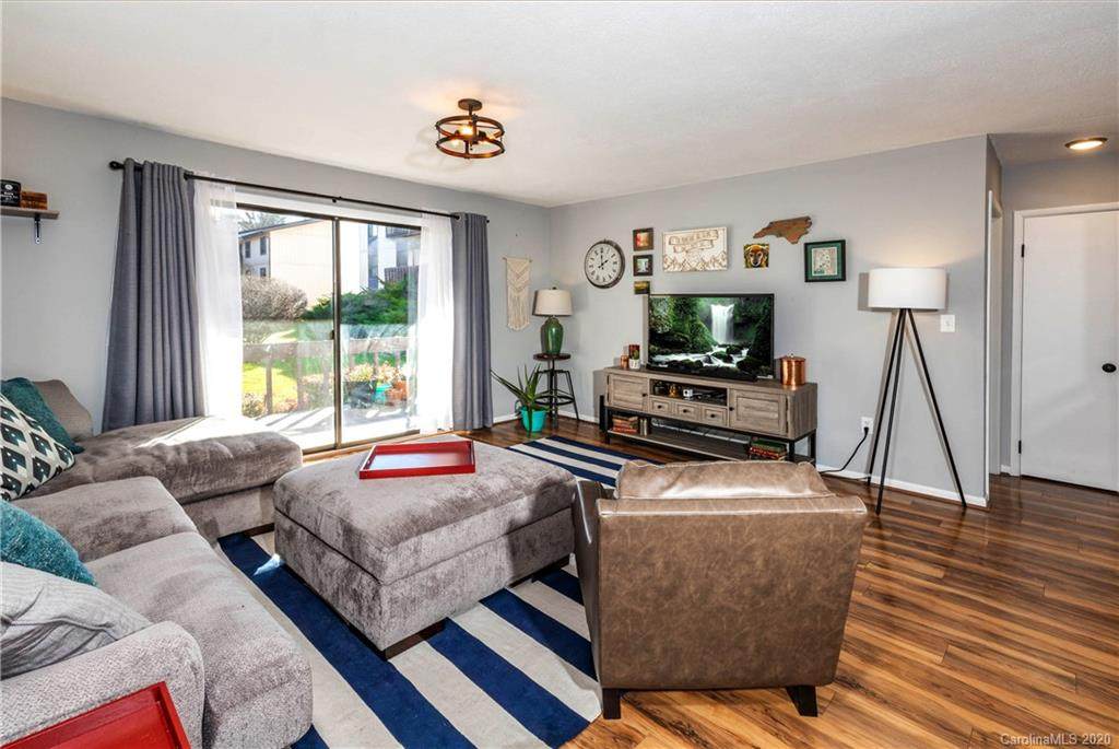 71 Shepard Square - Photo 1