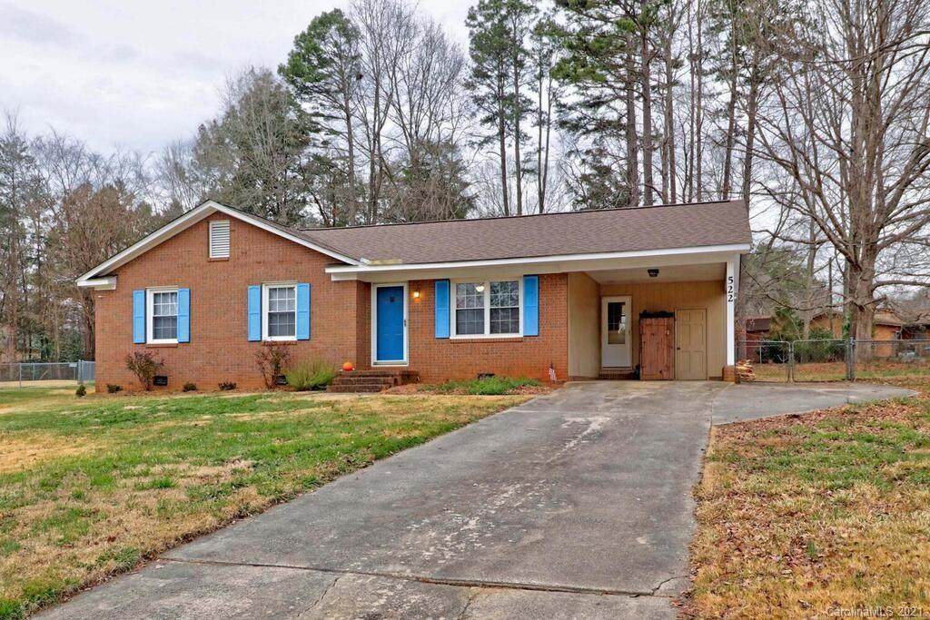 522 Dogwood Circle - Photo 1