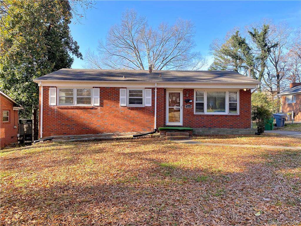 2314 Heywood Avenue - Photo 1
