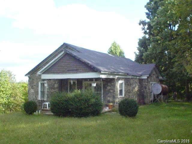 1491 Old North Road - Photo 1