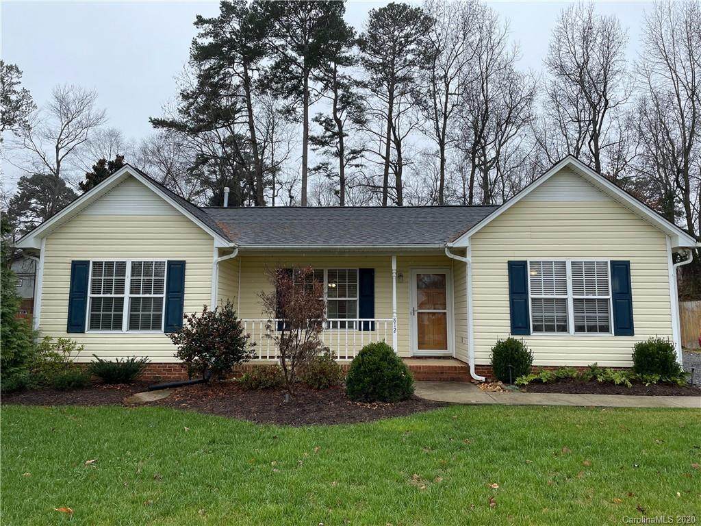 812 White Oak Lane - Photo 1
