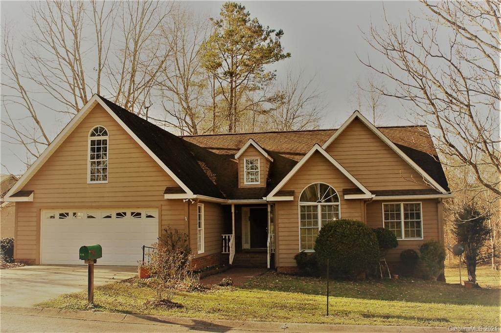 392 General Griffith Circle - Photo 1