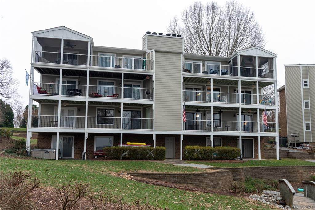 20367 Harborgate Court - Photo 1
