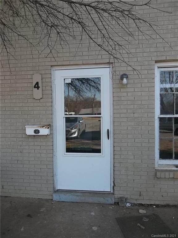 321 Gardner Avenue - Photo 1