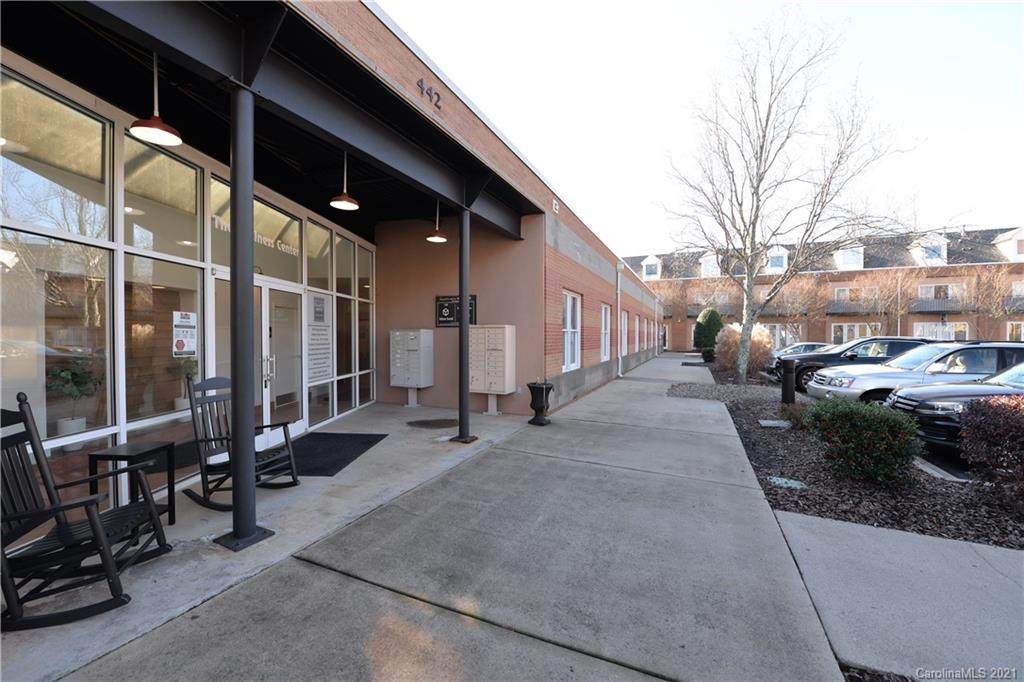 442 Main Street - Photo 1