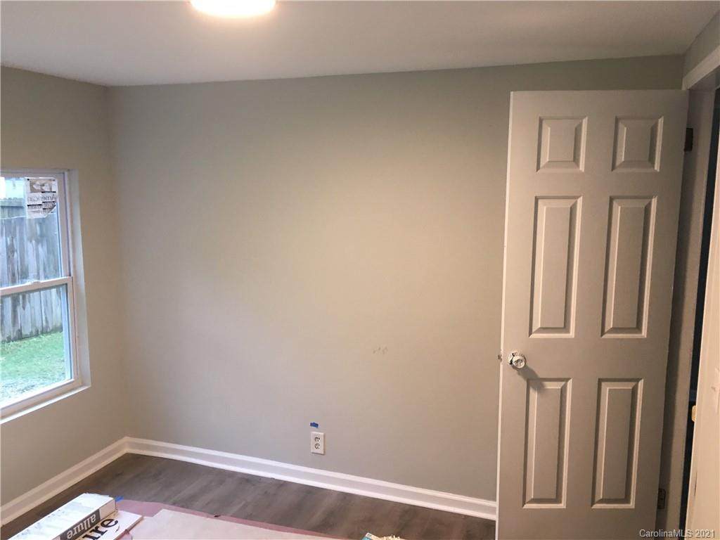 5220 Lee Massey Road - Photo 1