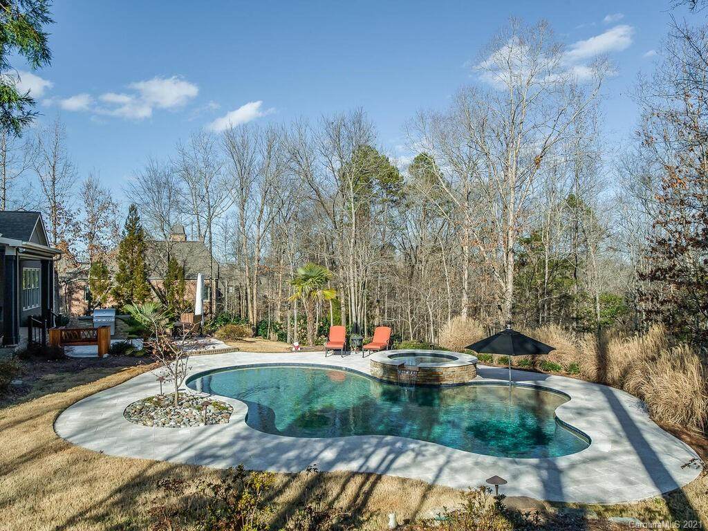 653 Bannerman Lane - Photo 1