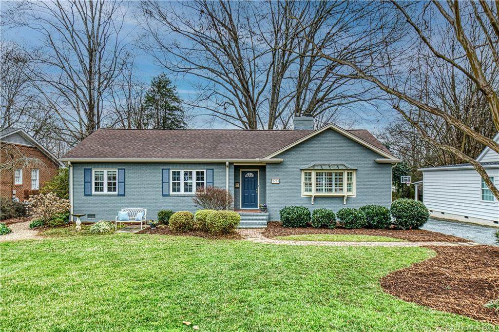 3239 Selwyn Avenue - Photo 1