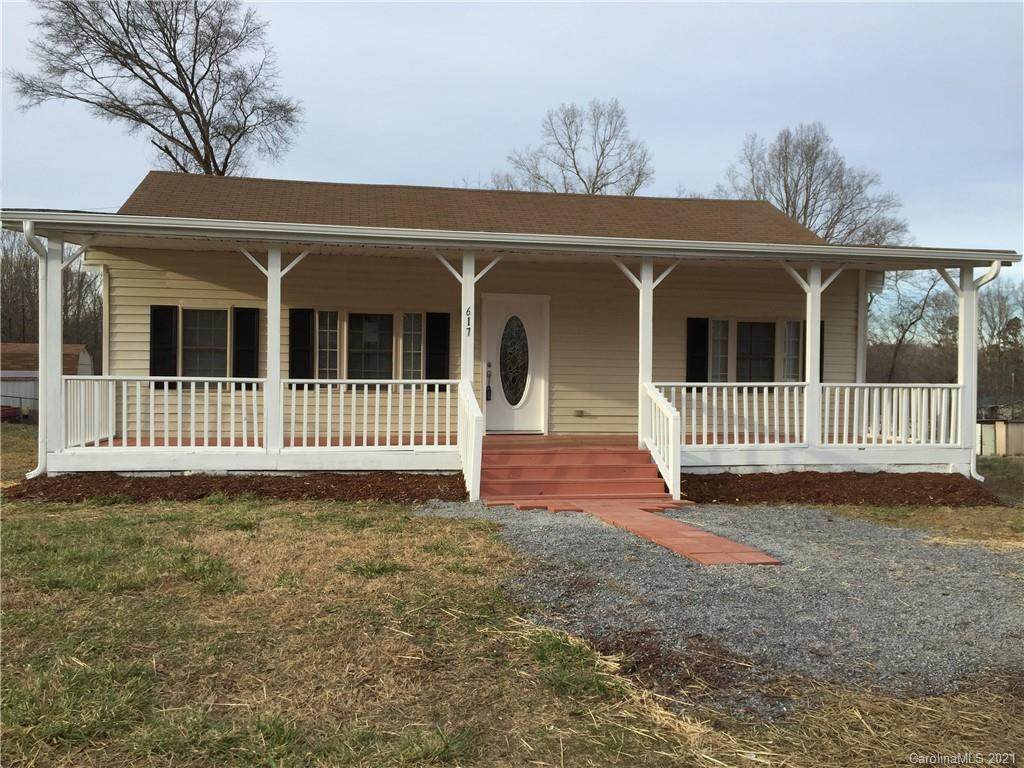 617 E Chestnut Street - Photo 1