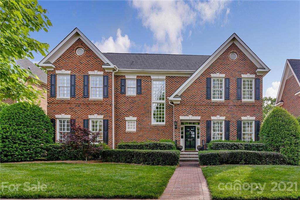 4813 Cambridge Crescent Drive - Photo 1