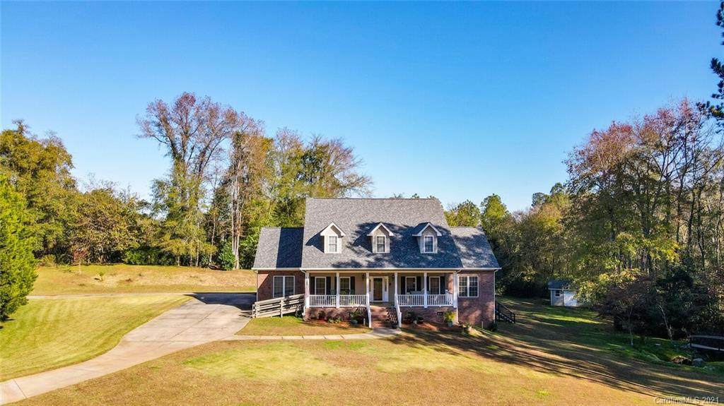 222 Williamsburg Lane - Photo 1