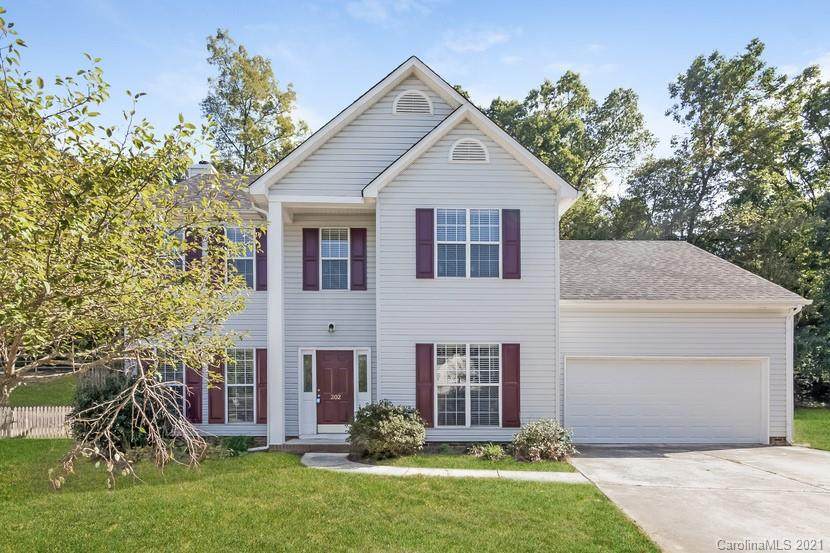 202 Forest Pond Road - Photo 1