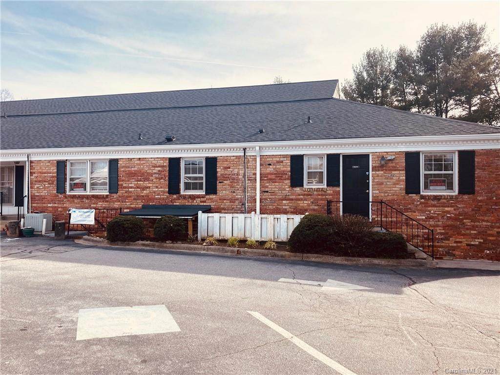 2 Doctors Park Center - Photo 1